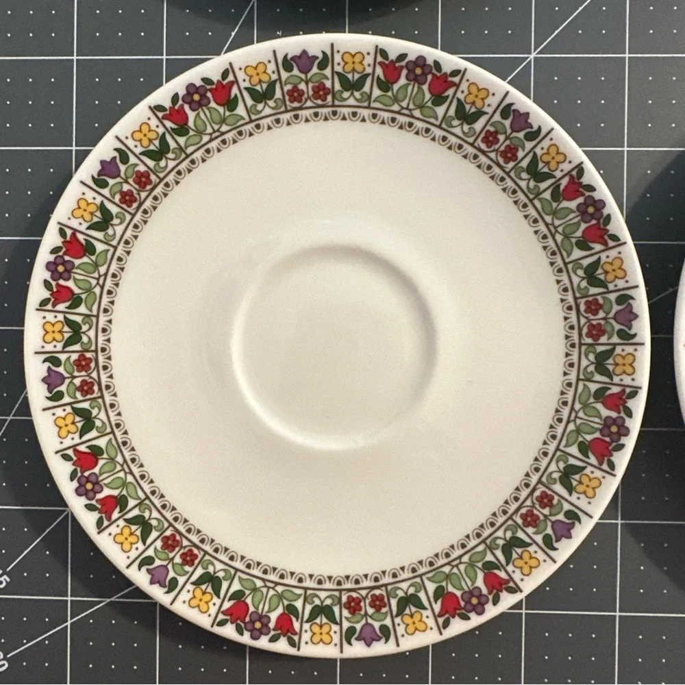 Royal Doulton Fireglow China Set of 4 Saucer Bread Plates 6.25 Inch Vintage